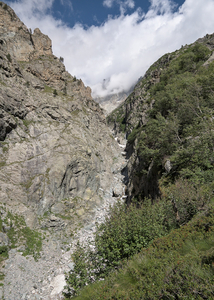 Montée dans le vallon de la Véra Pervoz