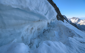 Rimaye du couloir de la brèche Lory, vue sur les Bans