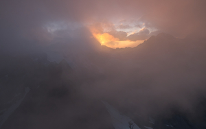 Météo changeante, nuit tombante, bivouac en attente....