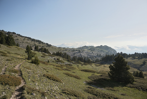 Le Grand Veymont est toujours dans son nuage, alors que le soleil brille ici au Sud