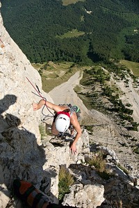 Sortie de L3. Très belle escalade longue et raide. 