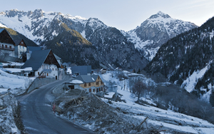 Le Rivier d'Allemont: ses paysages, ses chalets et son avalanche...